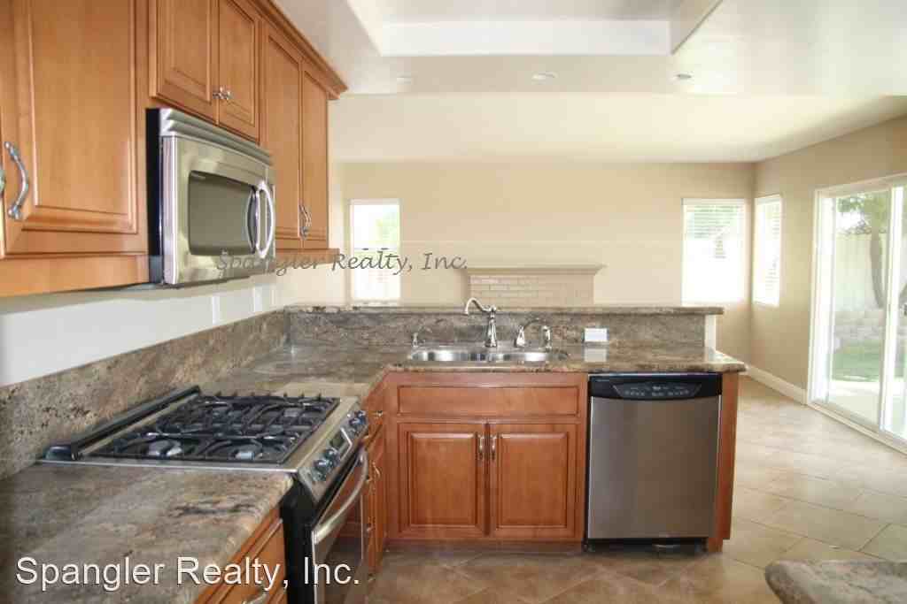 1612 Avenida Andante - Photo 3 of 13