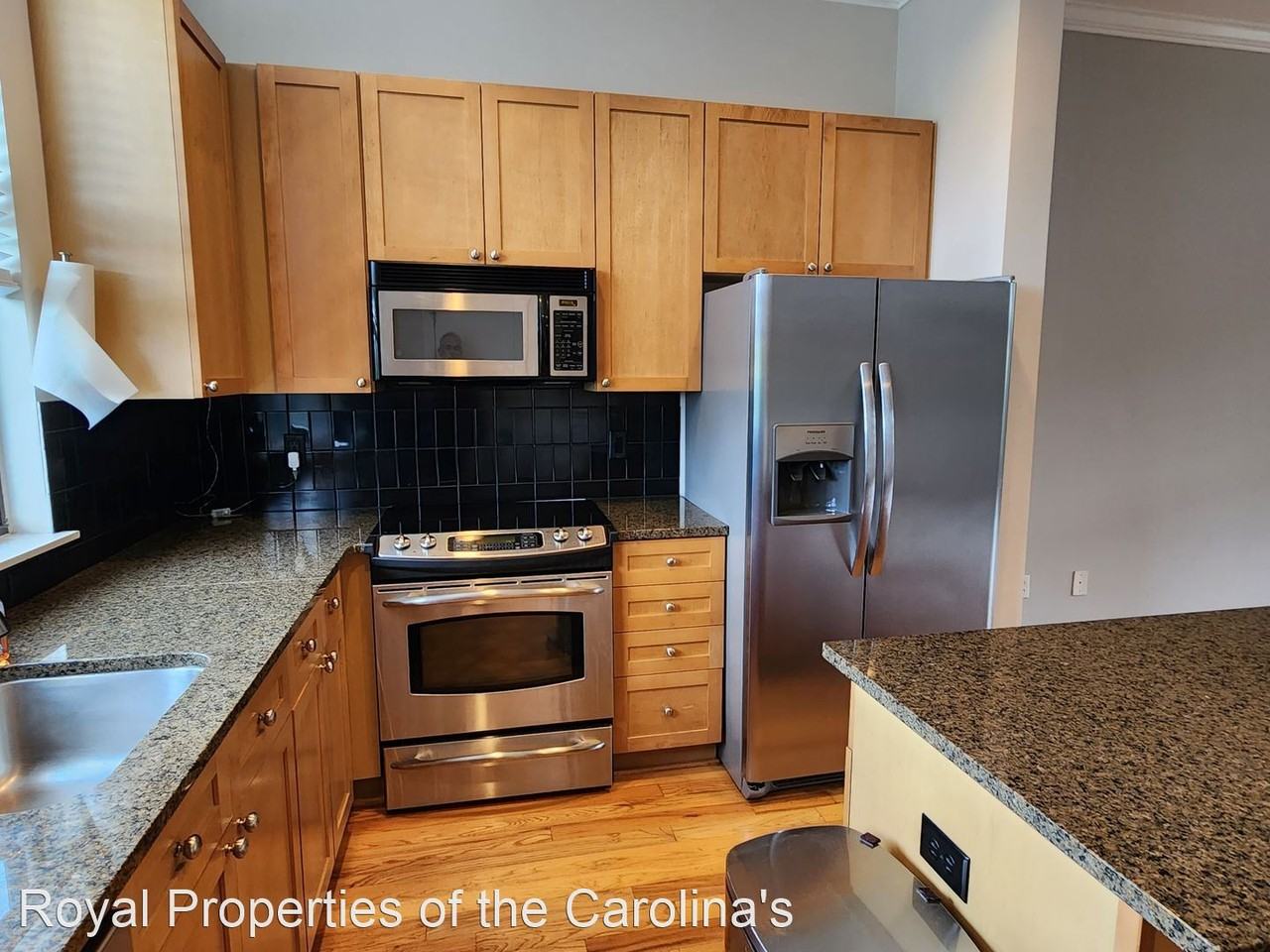 546 N Mcdowell St - Photo 3 of 15