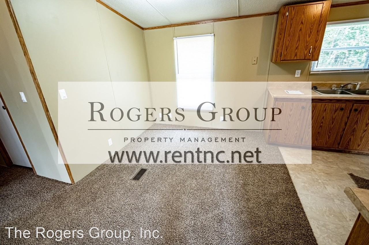 163 Jordan Ln - Photo 3 of 10