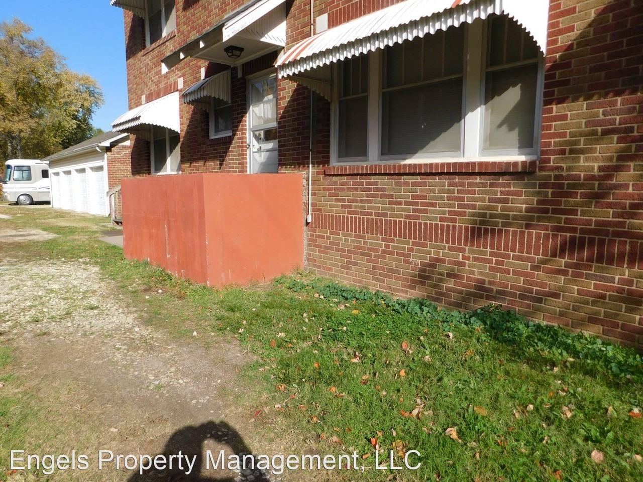 216 W 2nd - Photo 2 of 13