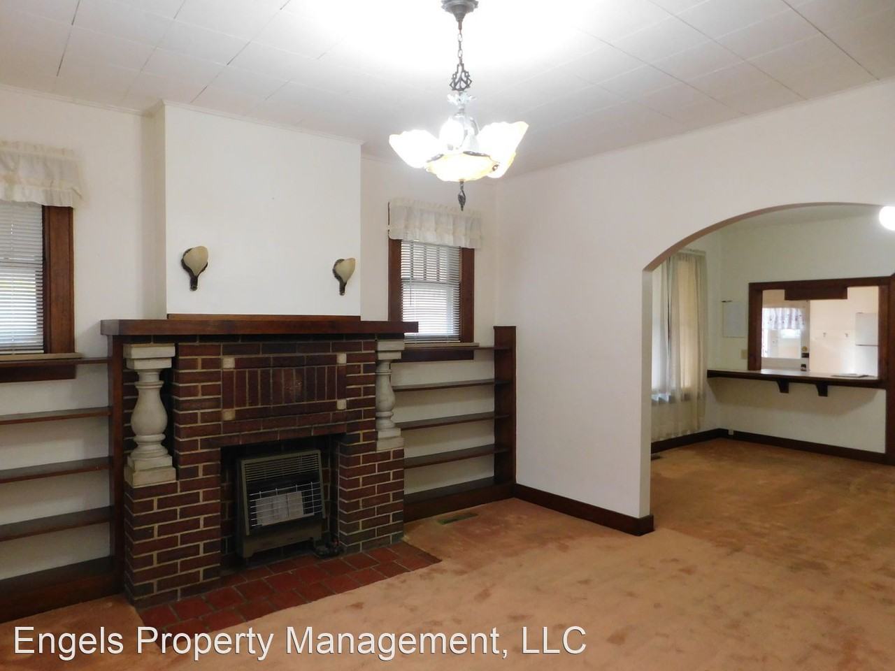 216 W 2nd - Photo 3 of 13