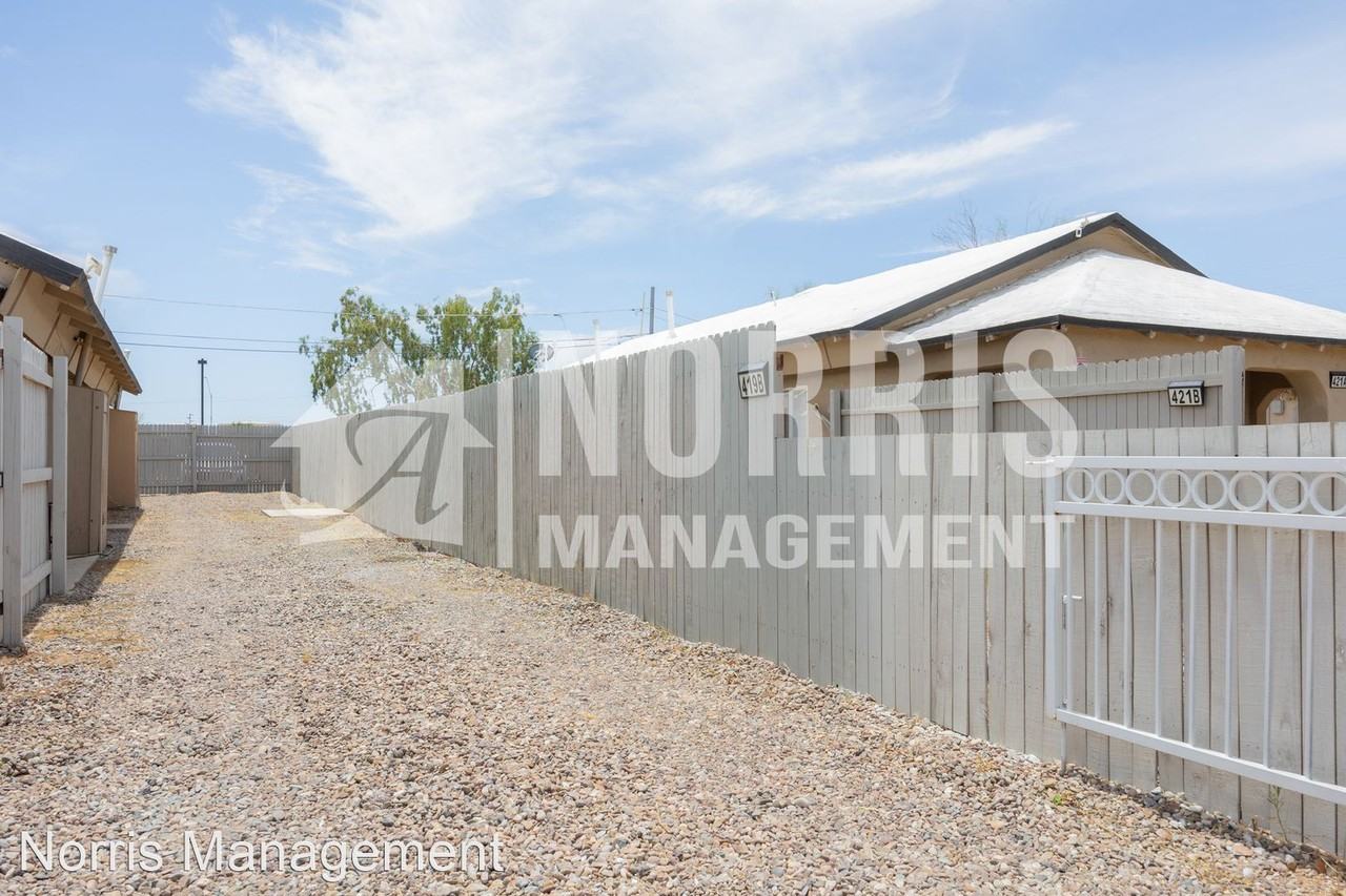419 W 9th St - Photo 2 of 17