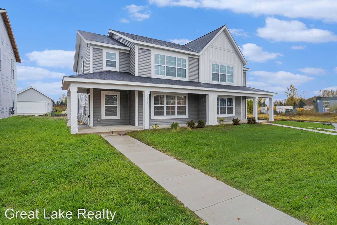 870 Main St - Photo 3 of 30