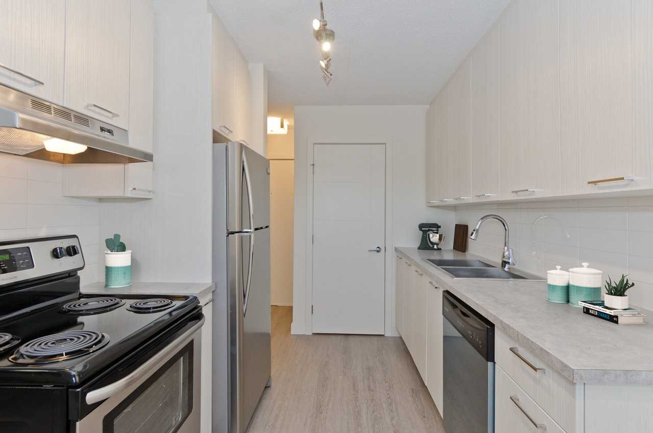 Varsity Place Apartments 3607 49 St Nw, Calgary, AB T3A 2H3 Zumper