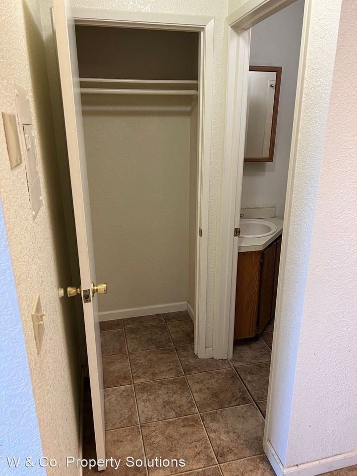 Acacia Way - Photo 3 of 6