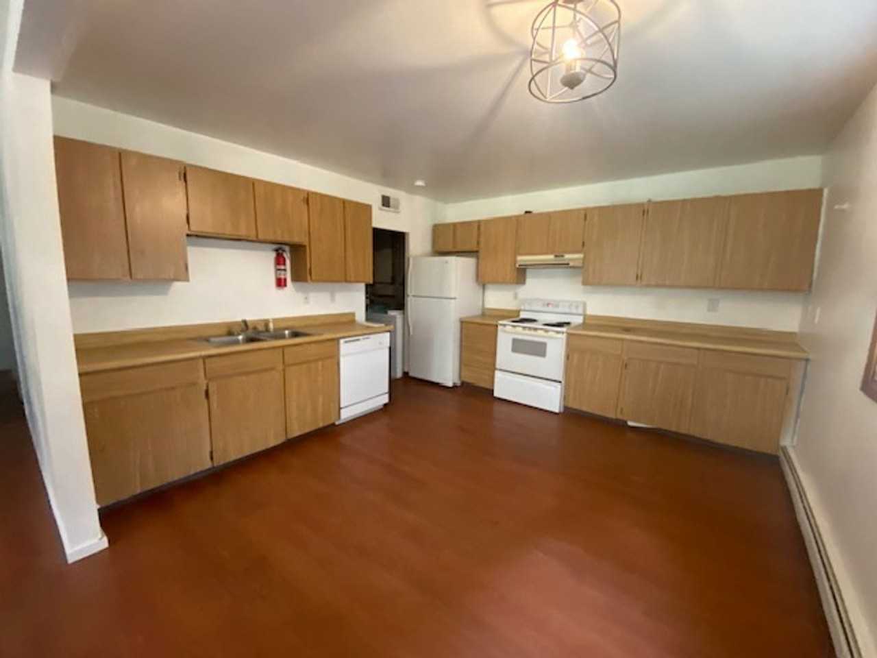 336 Kit Blvd - Photo 2 of 10