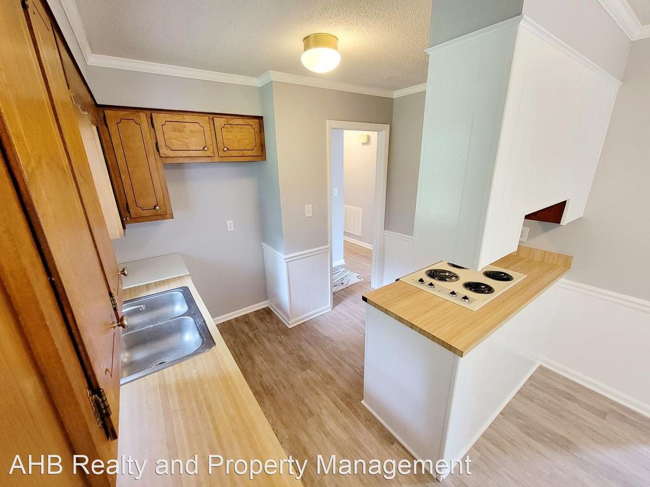 515 Burlington Ave - Photo 2 of 13