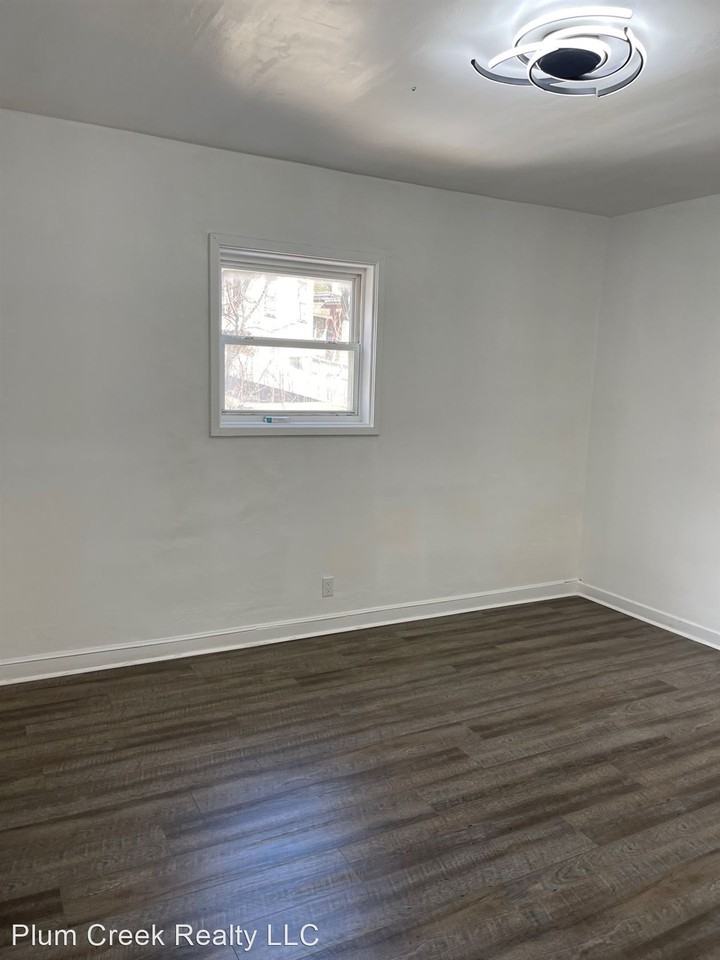 322-324 3rd Street - Photo 3 of 9