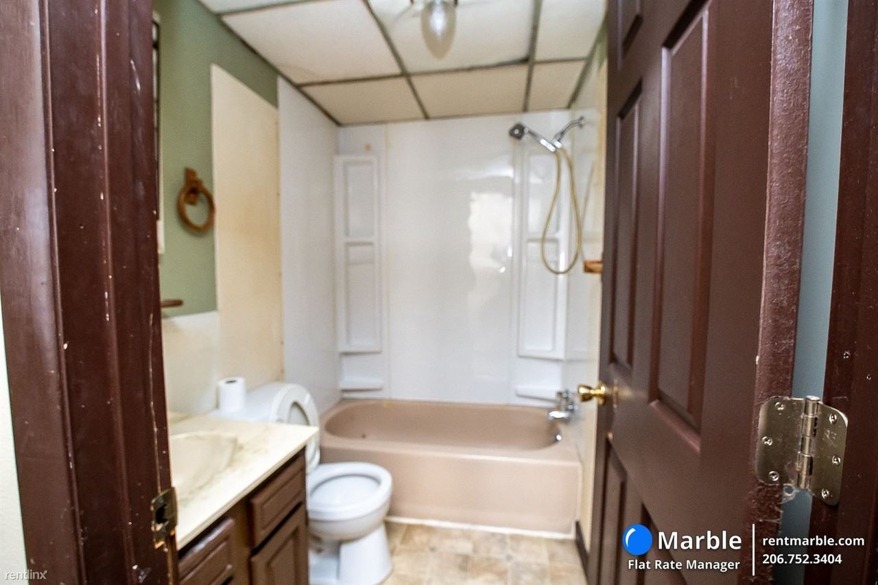 1307 Lightner Ave - Photo 3 of 50