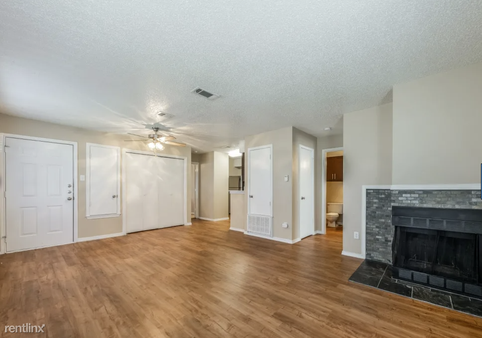 6402 McNeil Dr - Photo 3 of 7