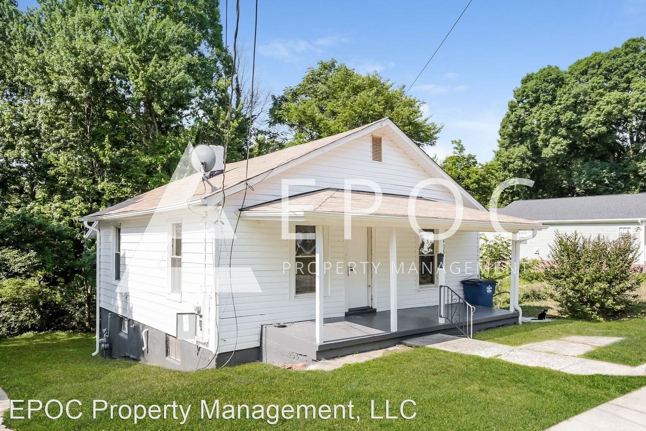 408 W 23rd St - Photo 2 of 15