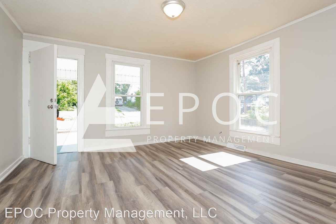 408 W 23rd St - Photo 3 of 15