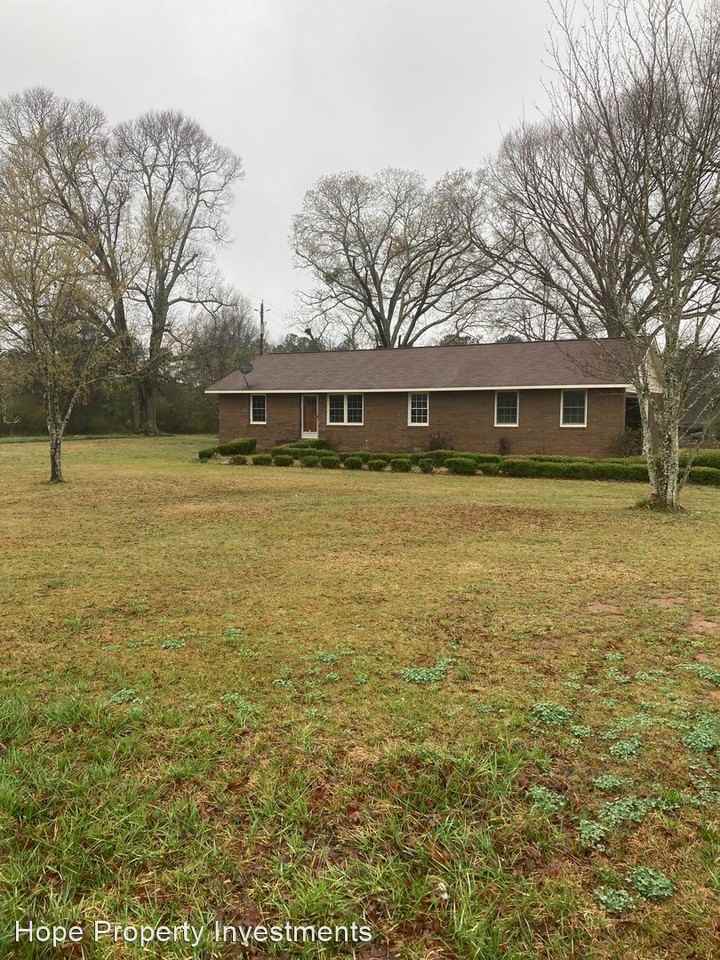 7745 Forrest Rd, Grantville, GA 30220 3 Bedroom House for 1,550/month