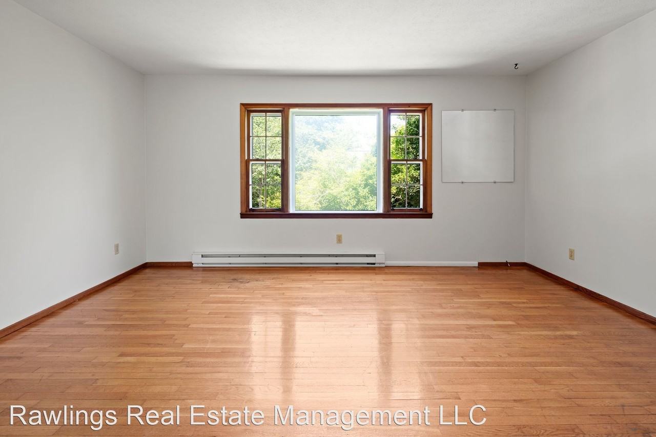 8 Golf Street - Photo 3 of 9