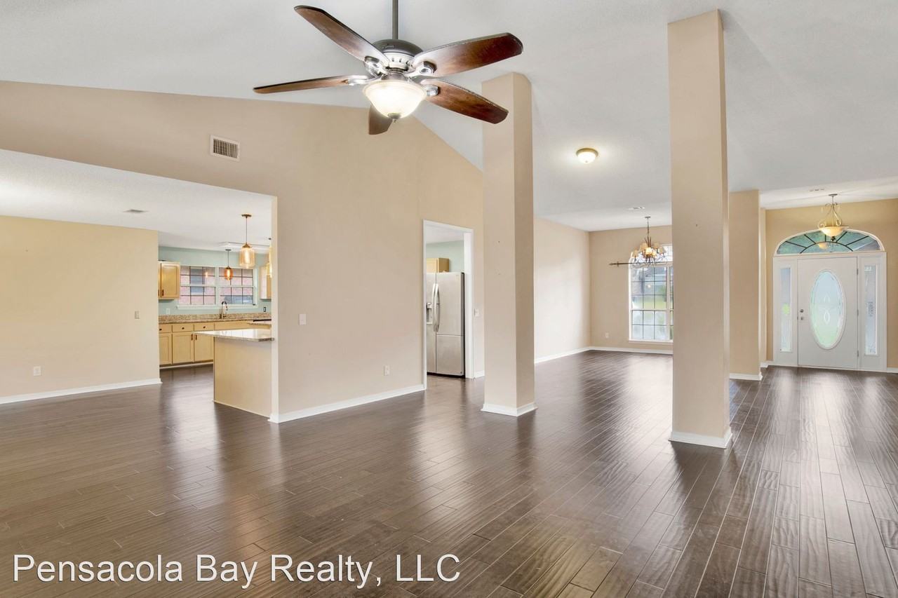 673 Shiloh Dr - Photo 3 of 19