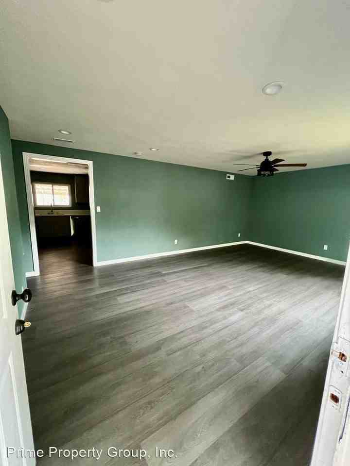 2001 Oneil Way - Photo 3 of 17