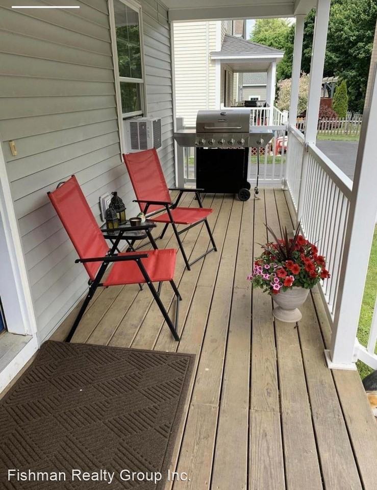 24 Dale Ave #2 - Photo 3 of 12