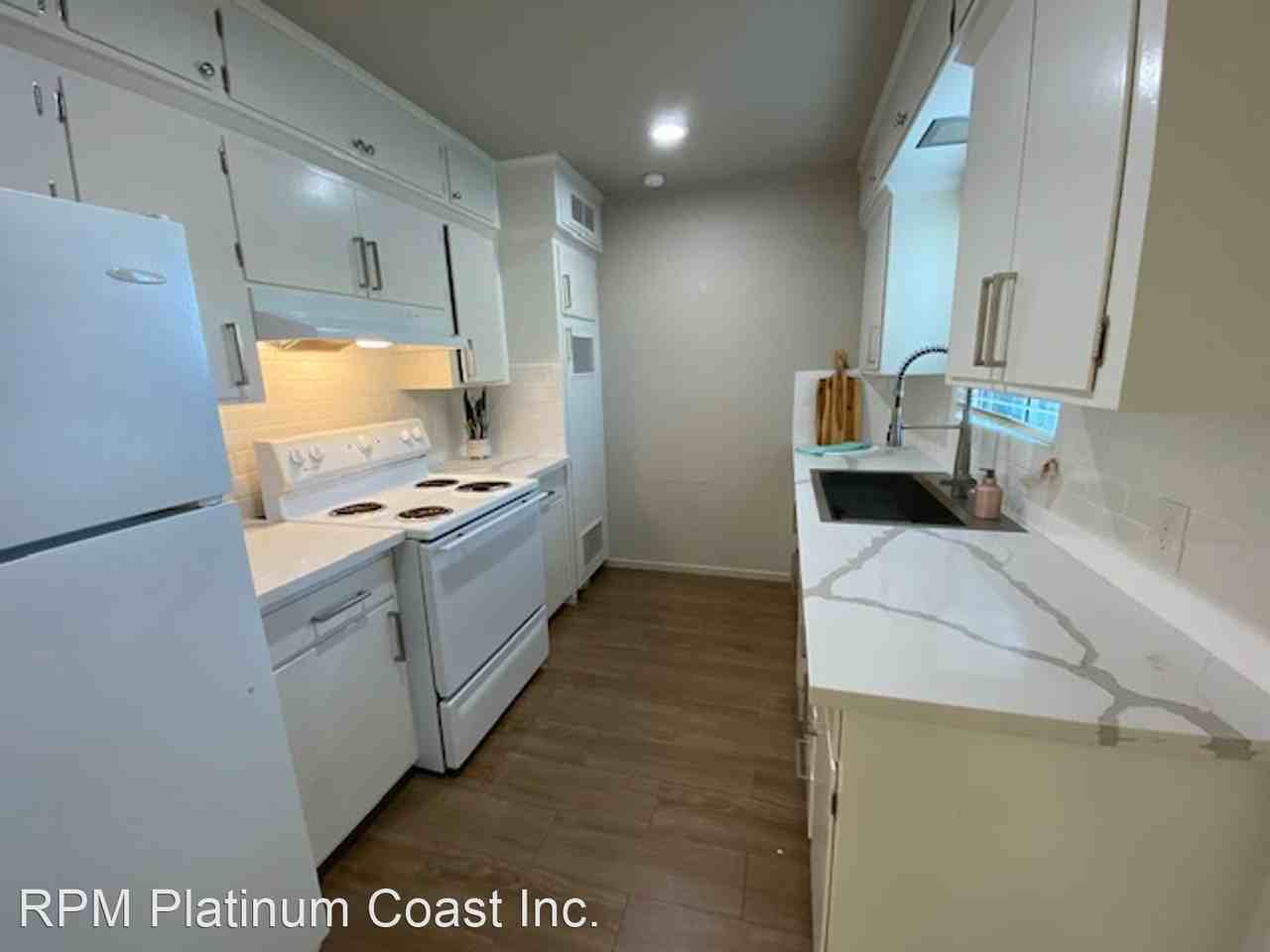 1538 E Austin Way - Photo 2 of 16