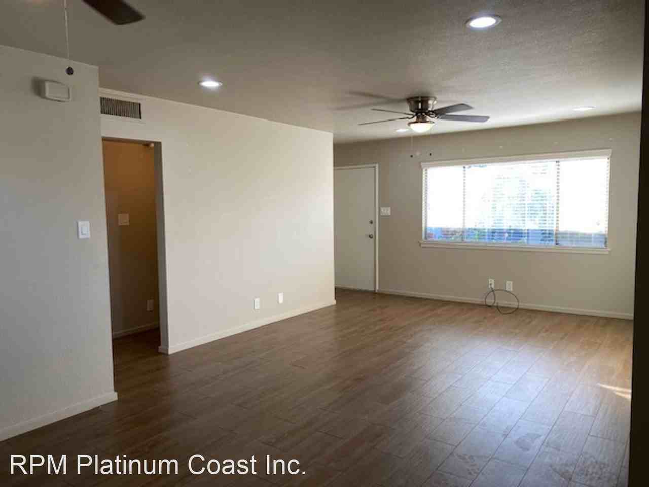 1538 E Austin Way - Photo 3 of 16