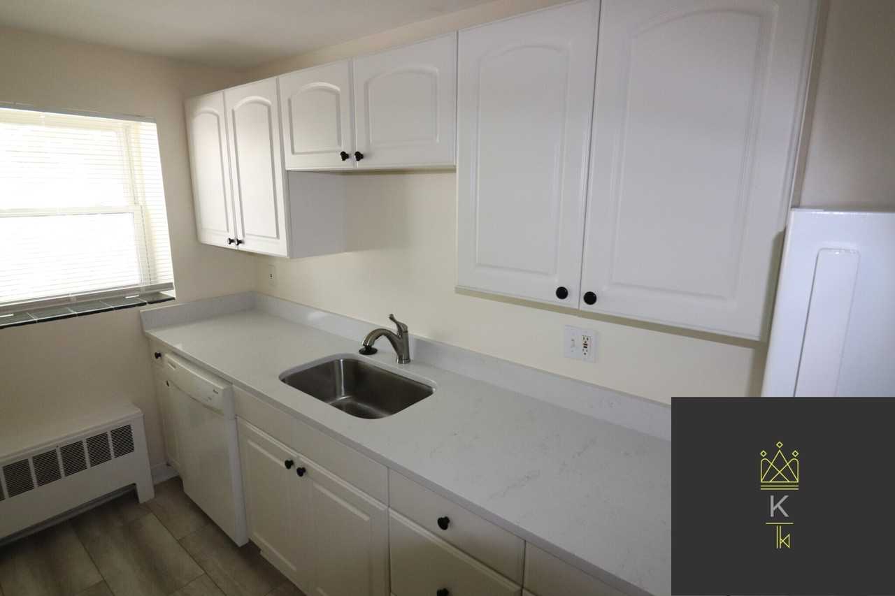 47 Broadway #11 - Photo 3 of 10