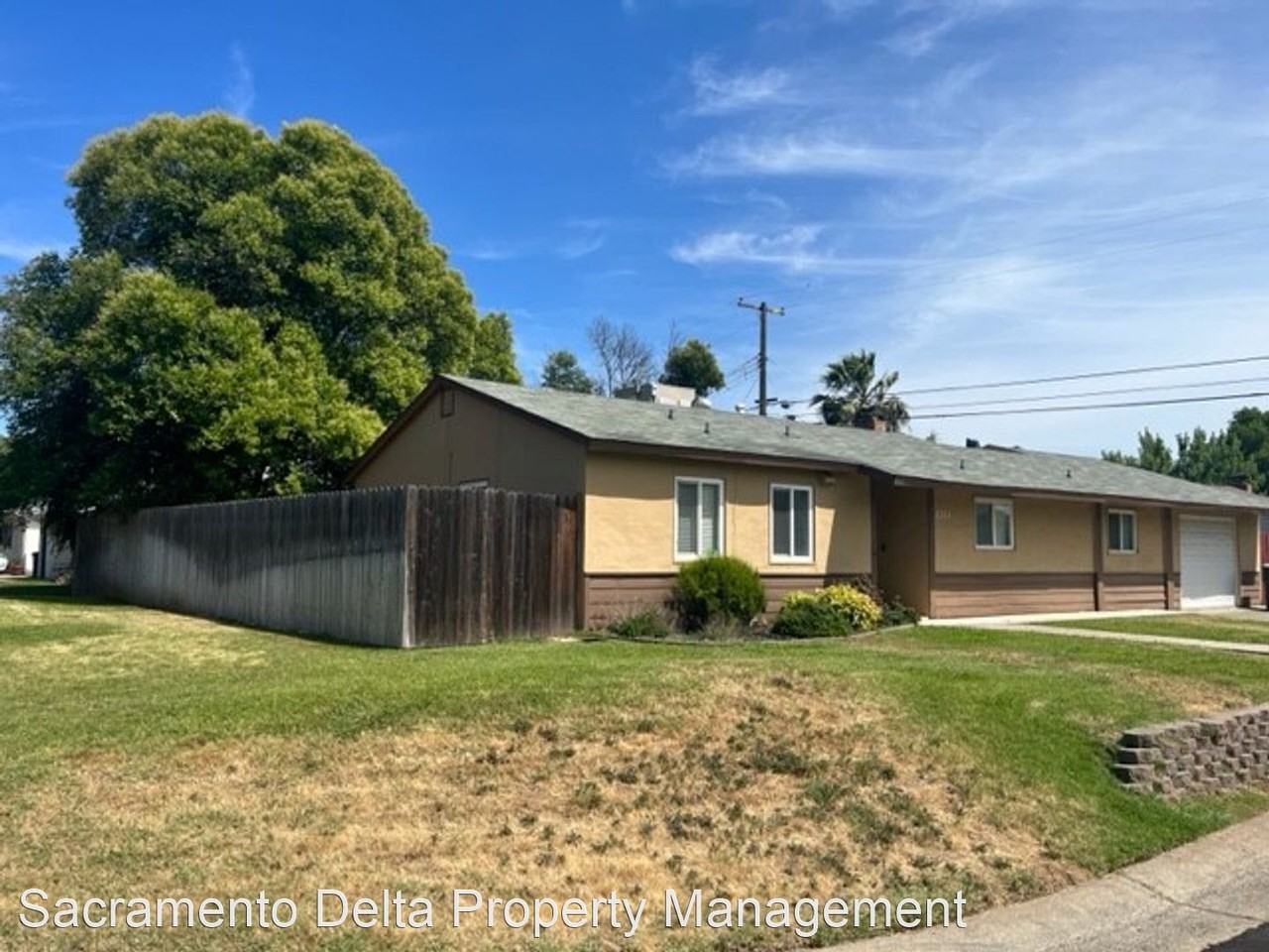 1204 Rushden Dr - Photo 3 of 23