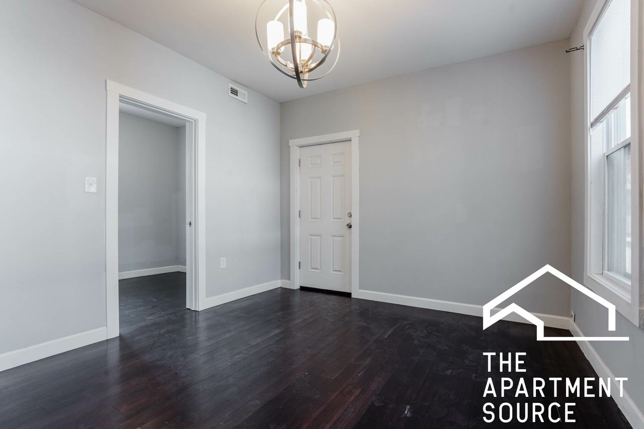 2968 N Ridgeway Ave #2R - Photo 6 of 14