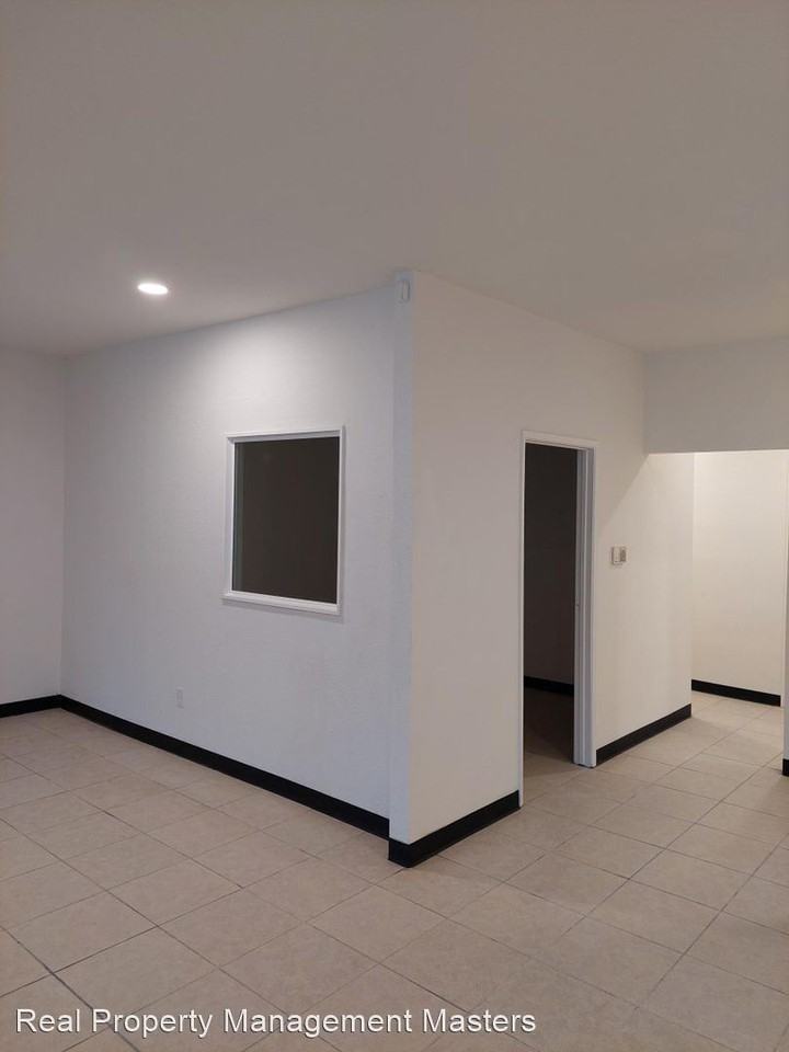 1439 E Bayshore Rd - Photo 3 of 6