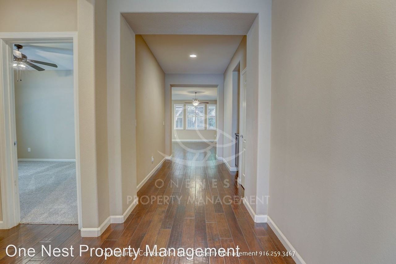 1758 Sorenson Dr - Photo 3 of 28