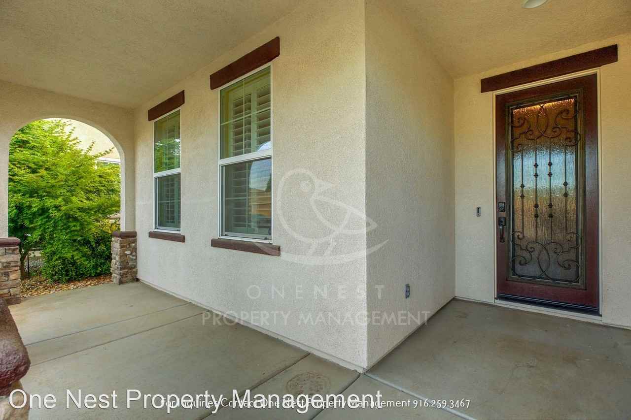 1758 Sorenson Dr - Photo 2 of 28