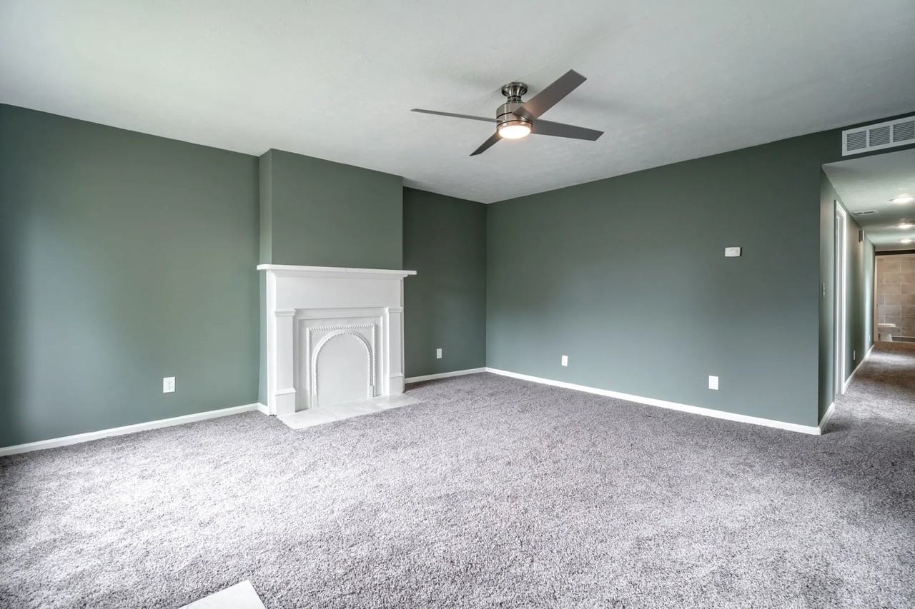 722 E Maple St - Photo 2 of 13