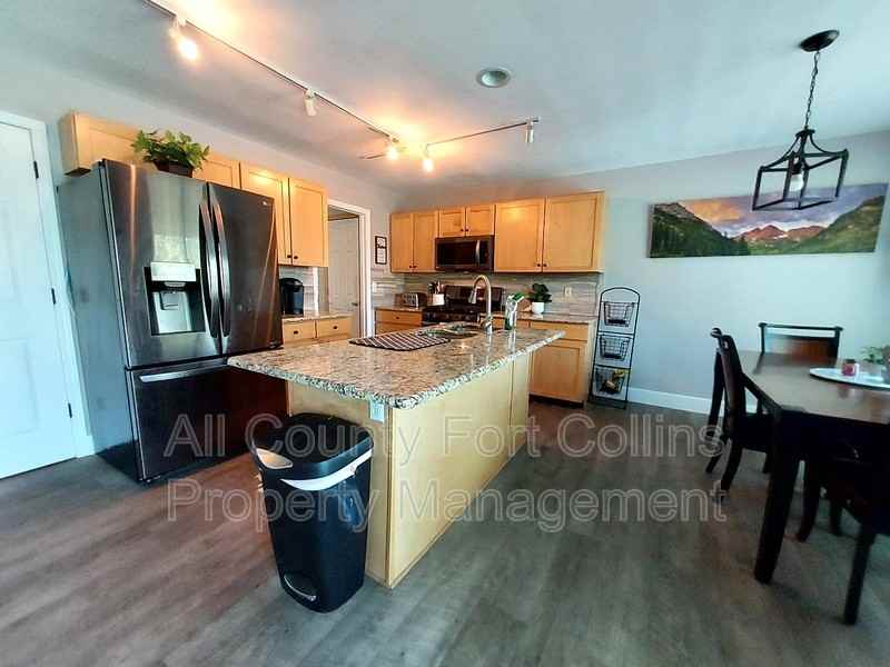 3425 Adams Ct - Photo 3 of 10