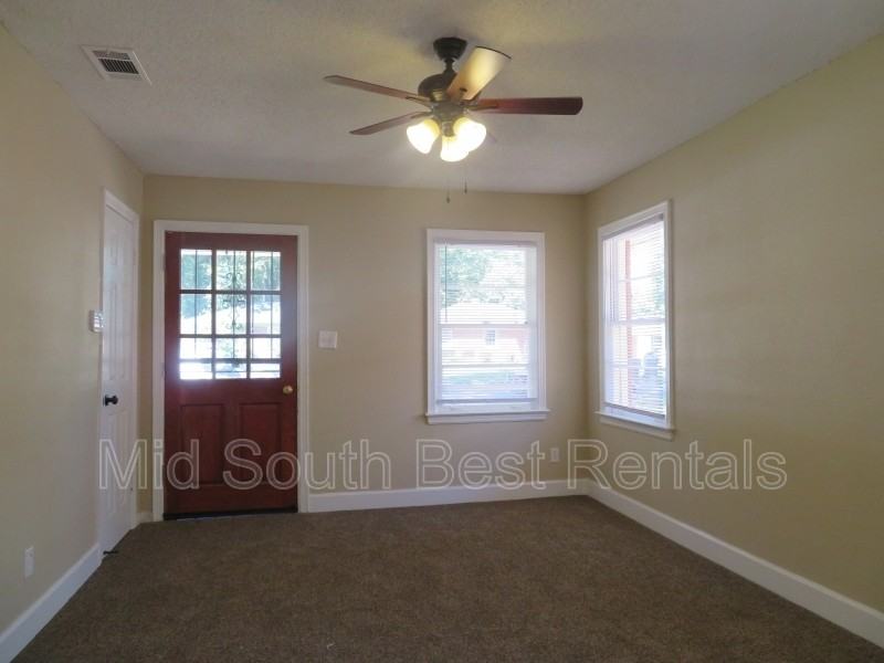 1692 Baine Ave - Photo 2 of 7