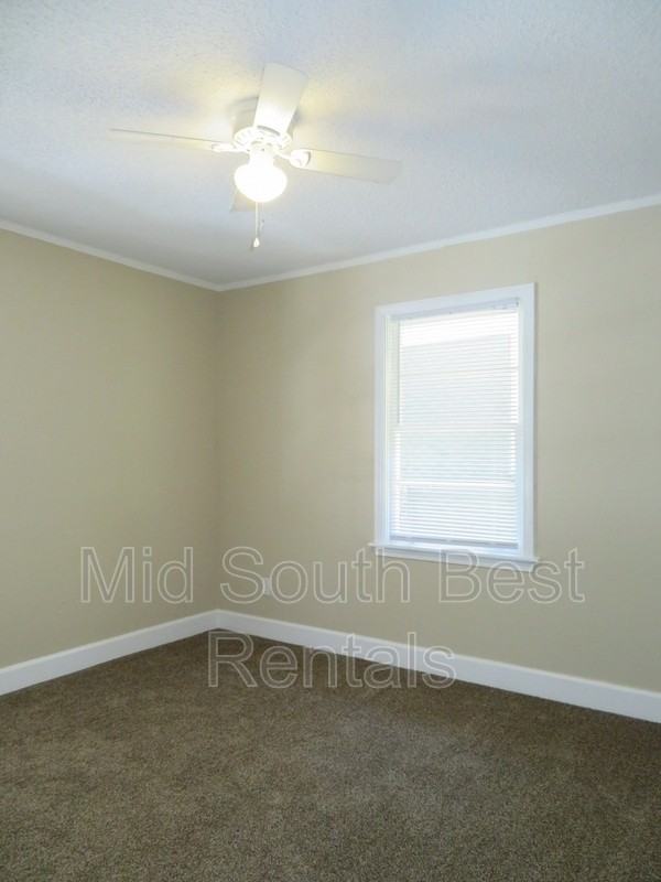 1692 Baine Ave - Photo 5 of 7