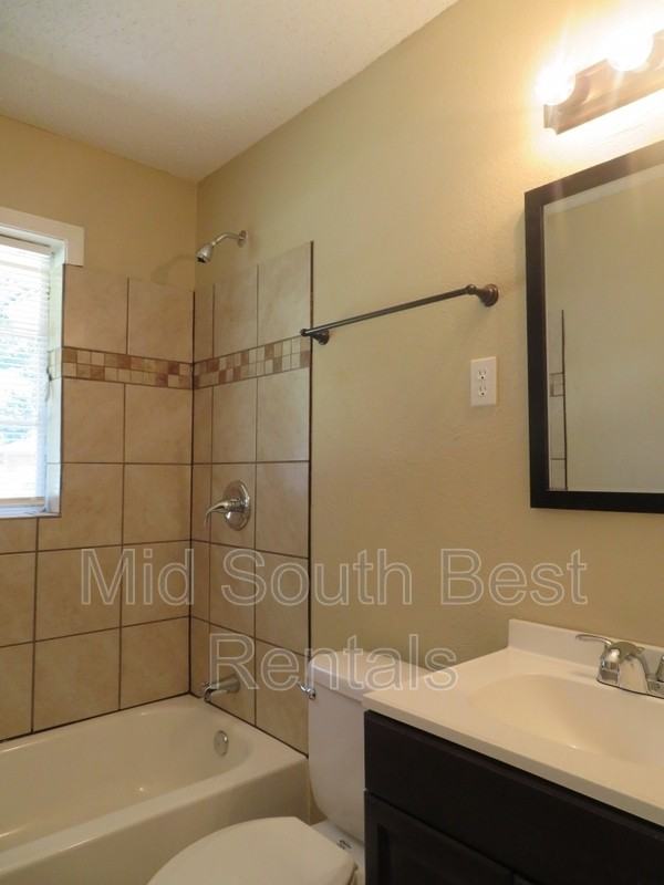 1692 Baine Ave - Photo 7 of 7