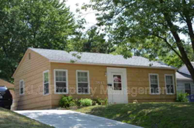 3843 15th St - Photo 2 of 15