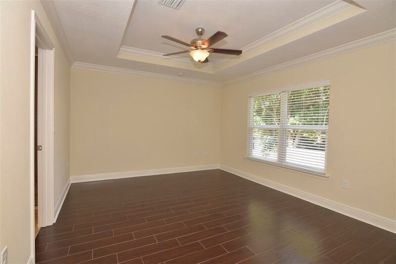 2471 E Pine St - Photo 3 of 16