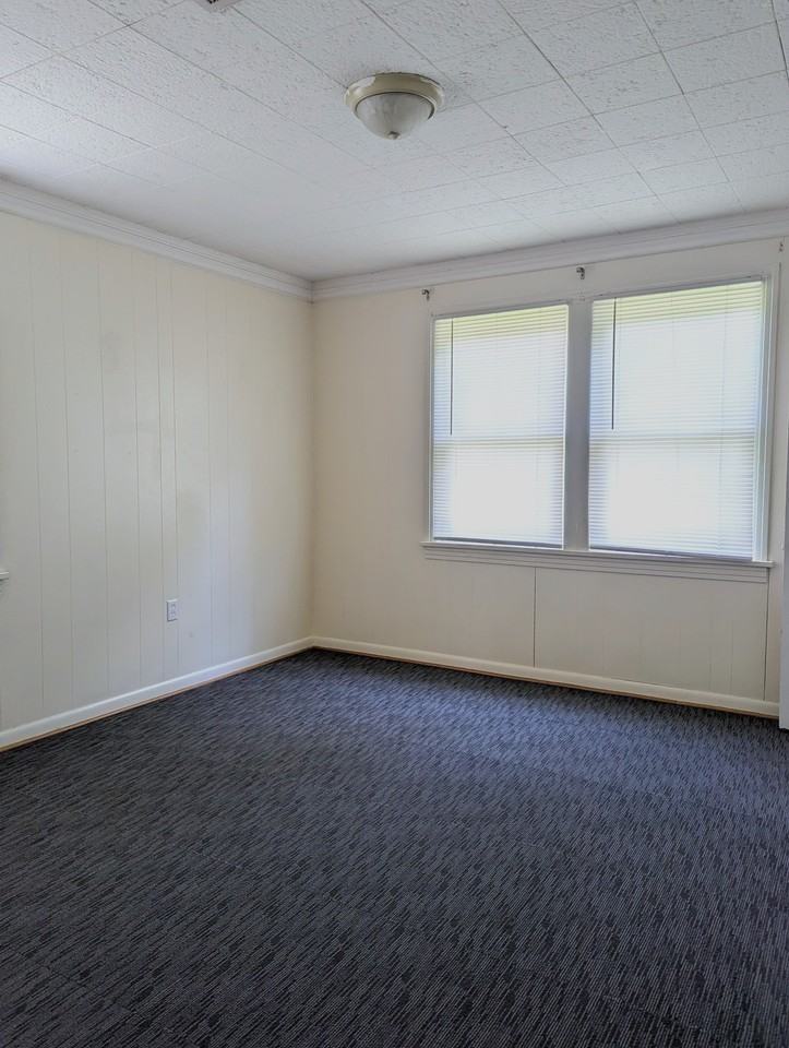 1815 Brooklane Dr - Photo 6 of 14