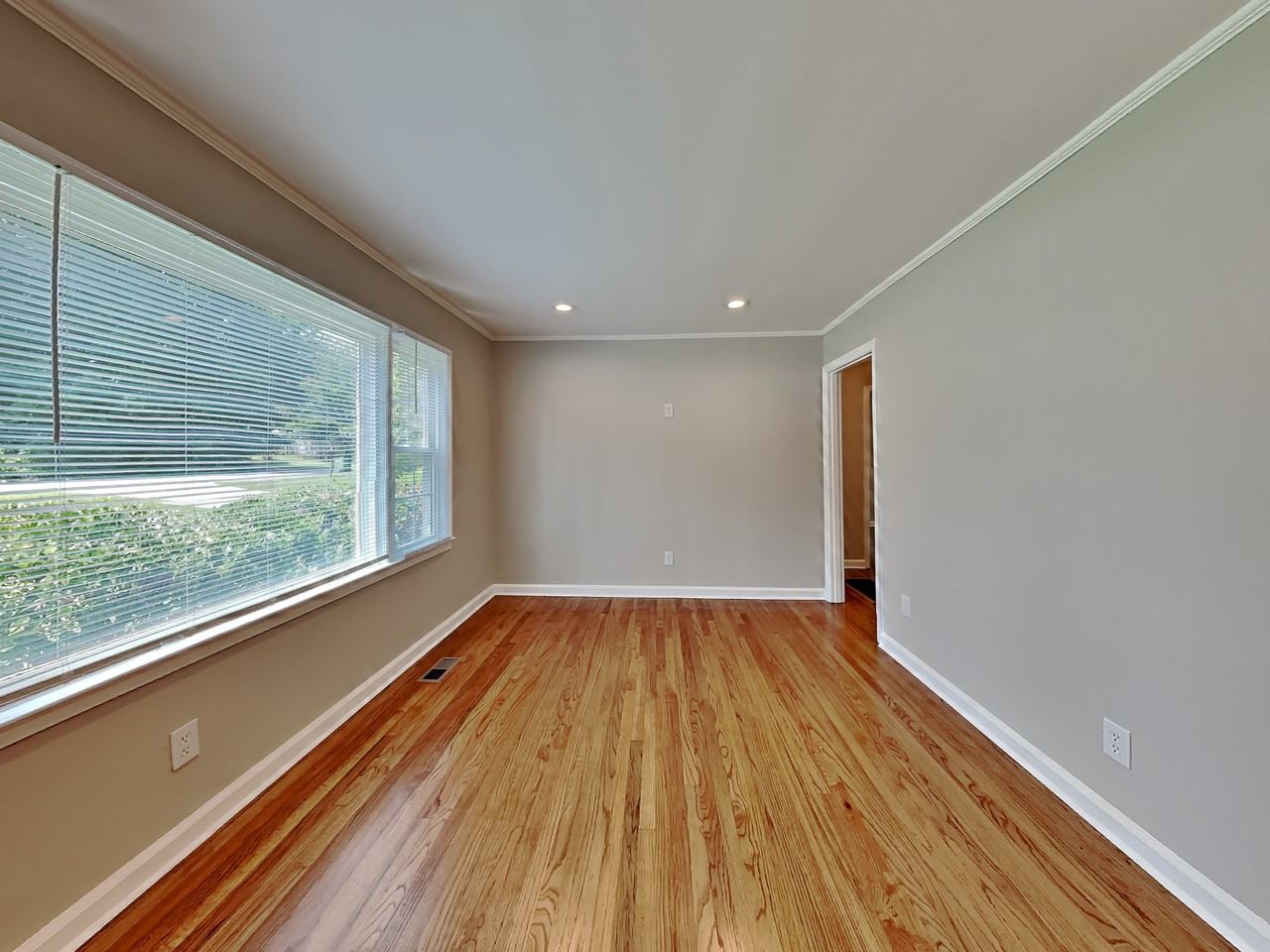 2043 Verbena St Nw - Photo 3 of 18