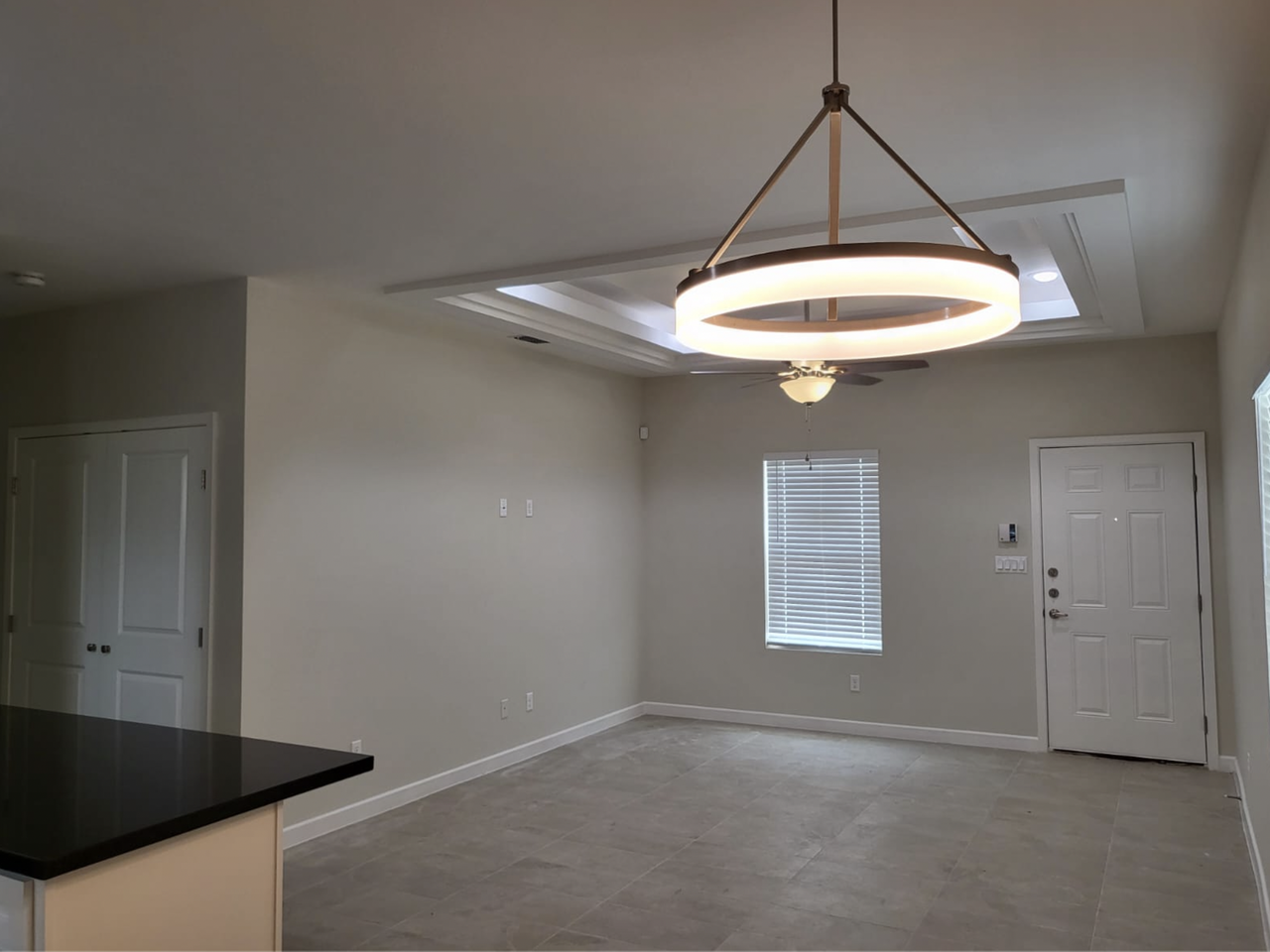 1040 English Ave - Photo 3 of 11