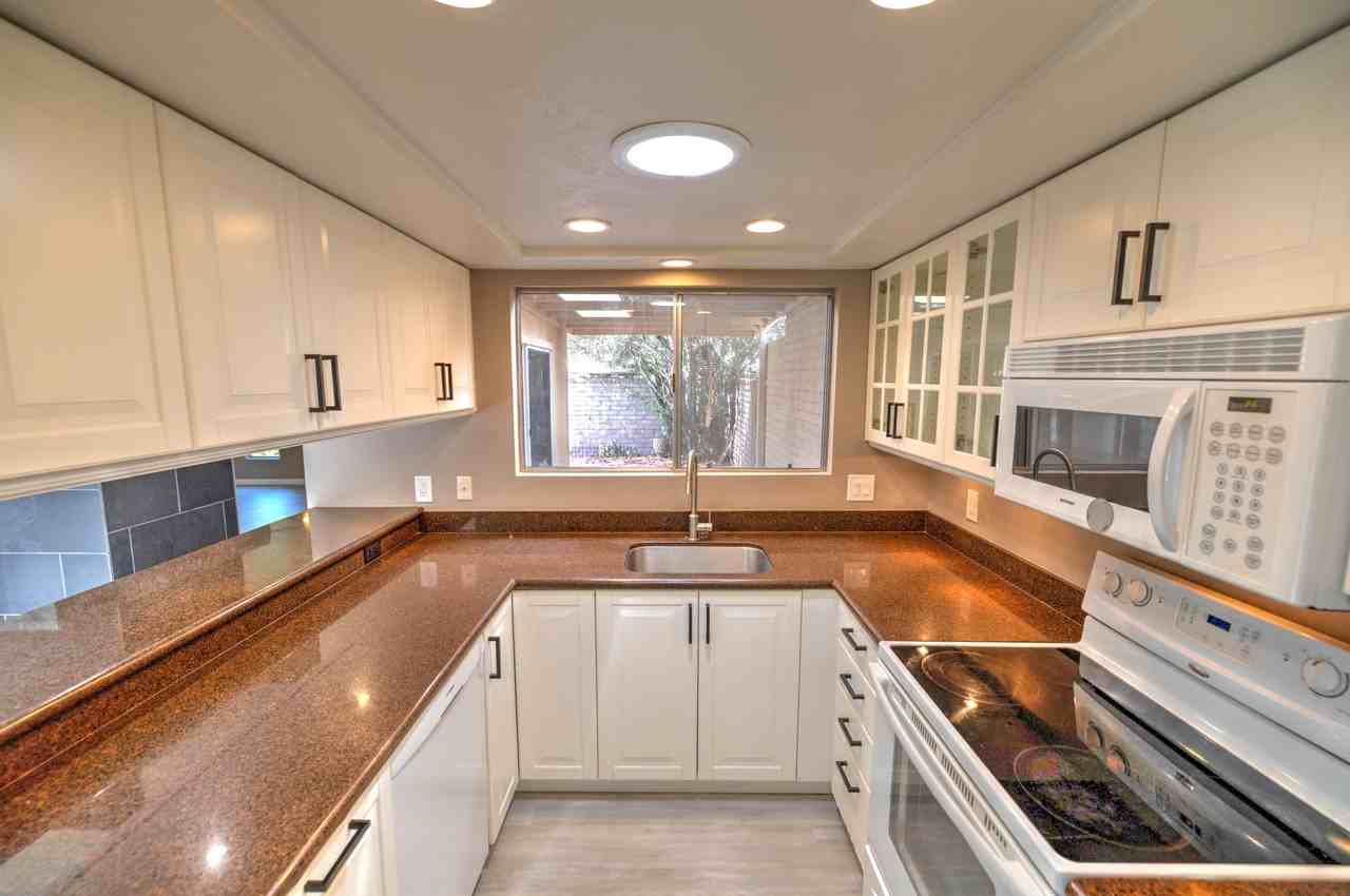 5735 N Camino Laguna - Photo 2 of 32