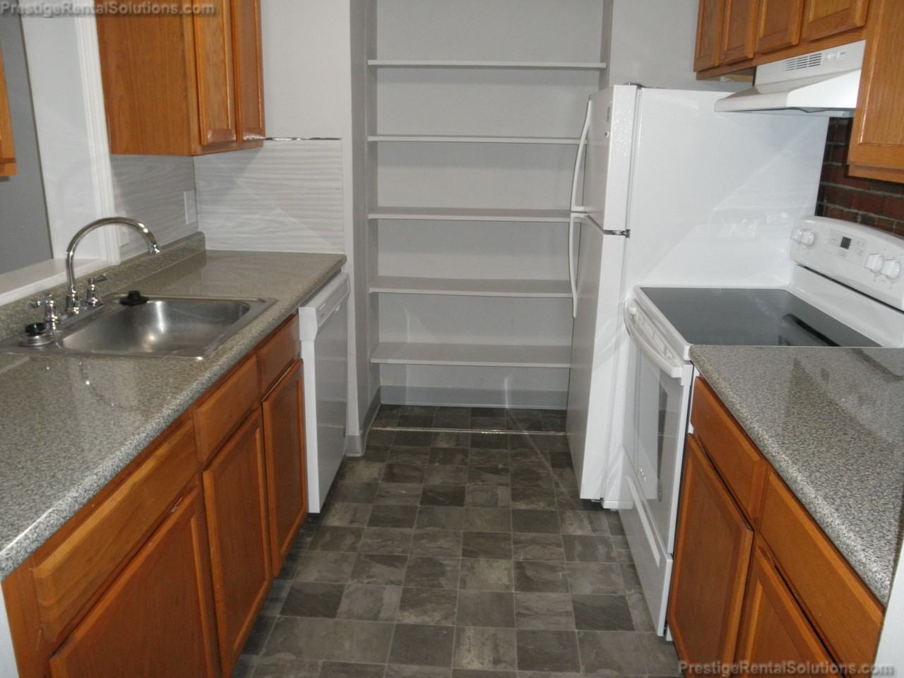 36 Greentree Ln #12 - Photo 5 of 8