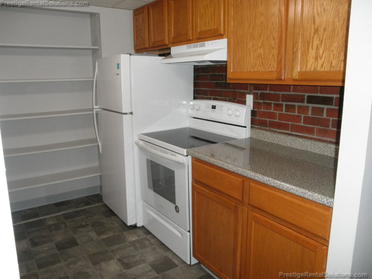 36 Greentree Ln #12 - Photo 7 of 8