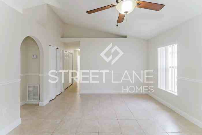 2846 Mingo Dr - Photo 3 of 15