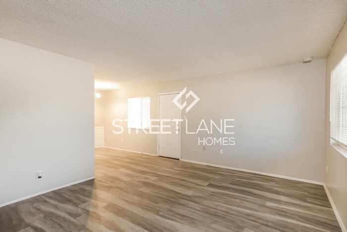 3601 W Belmont Ave - Photo 3 of 15