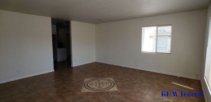 44823 Redwood Ave - Photo 3 of 14