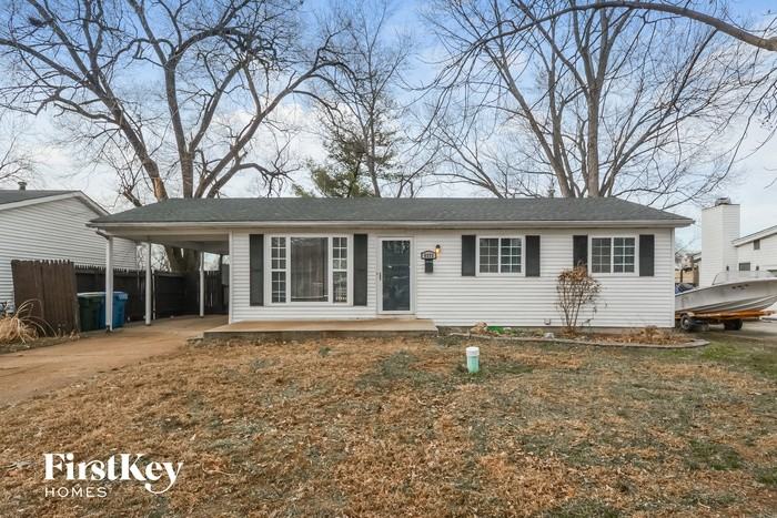 5323 Ville Cecelia Ln - Photo 2 of 15