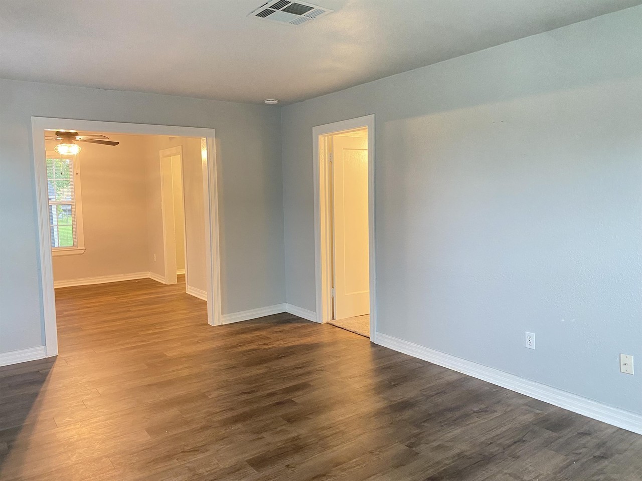 2137 Ne 20th St #1 - Photo 6 of 24
