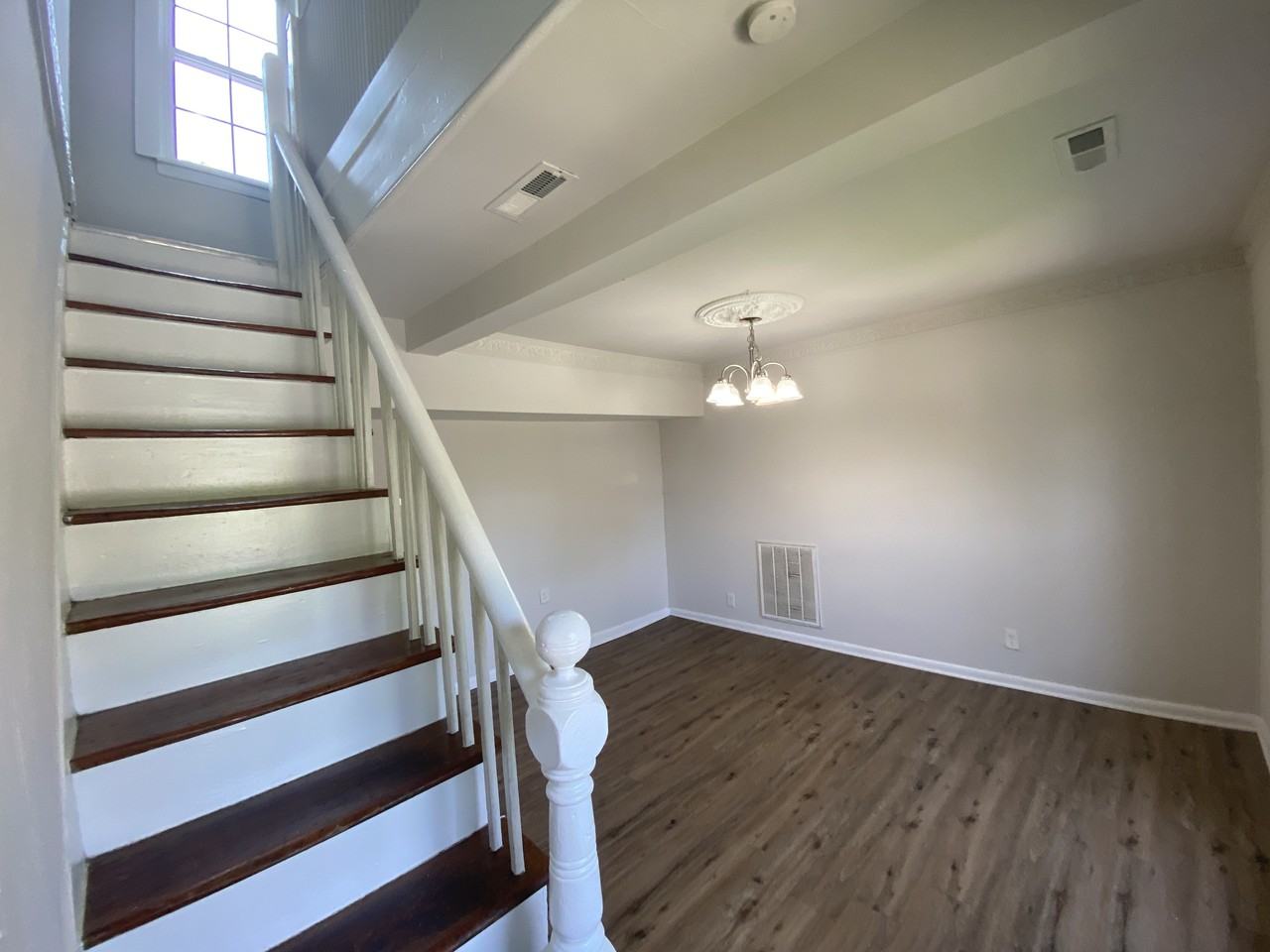 113 Cobb Street - Photo 3 of 10