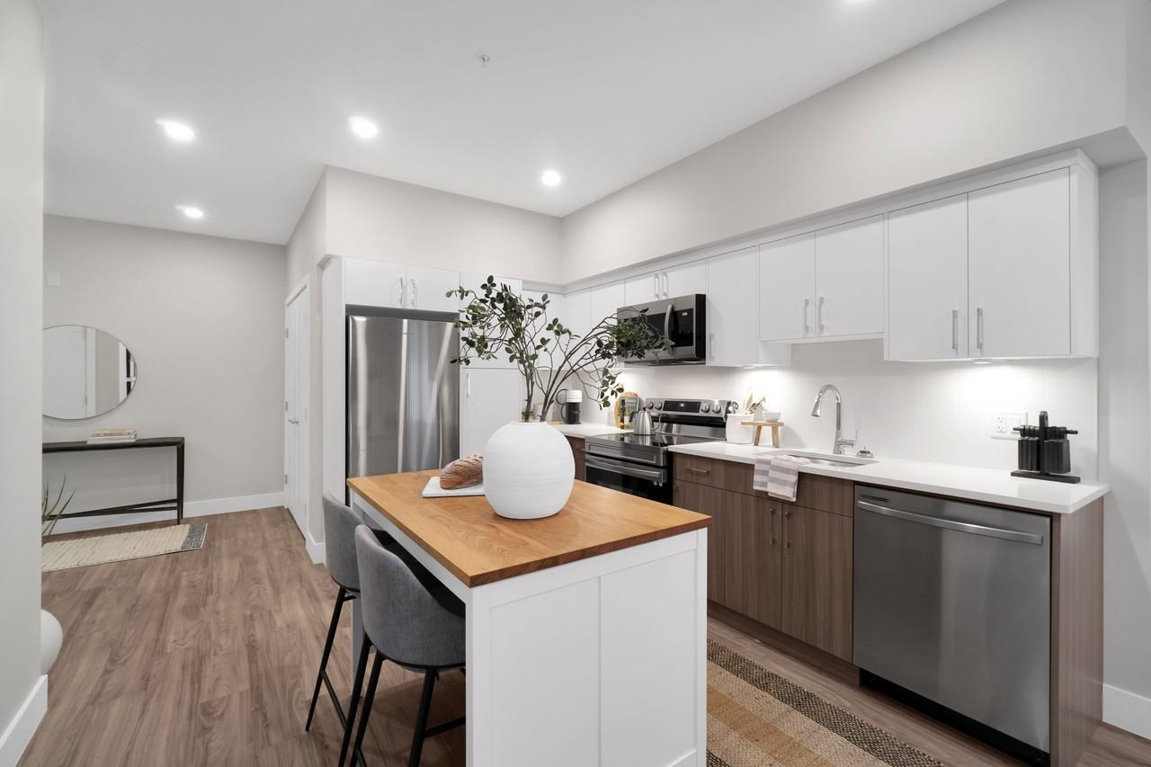 Oslo on Fifth - Photo 2 of 38