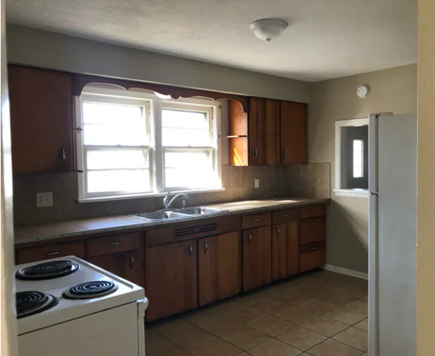 70 Sheridan Dr - Photo 2 of 10